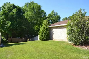 3055 Wallace Lake Rd, Pace, FL 32571 - Photo 7