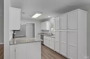 8134 Menorca St, Navarre, FL 32566 - Photo 5