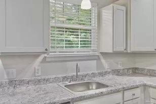 8804 Doris Ave, Pensacola, FL 32534 - Photo 9