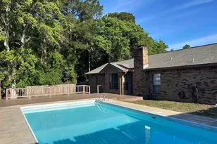151 Deville Dr, Mary Esther, FL 32569 - Photo 3