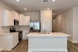 4067 Pendragon Cir, Milton, FL 32583 - Photo 3