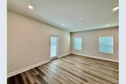 4067 Pendragon Cir, Milton, FL 32583 - Photo 7