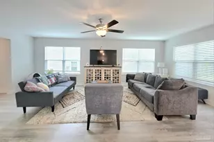 380 Hilburn Ln, Pensacola, FL 32504 - Photo 9