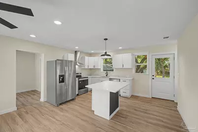 107 SE Gilliland Rd, Pensacola, FL 32507 - Photo 11