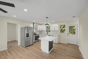 107 SE Gilliland Rd, Pensacola, FL 32507 - Photo 11