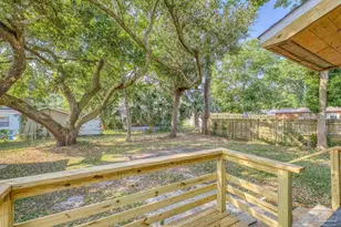 107 SE Gilliland Rd, Pensacola, FL 32507 - Photo 33