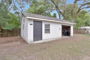 5837 Scotland Rd, Pensacola, FL 32526 - Photo 7