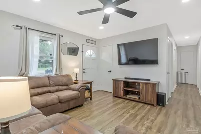 5837 Scotland Rd, Pensacola, FL 32526 - Photo 11