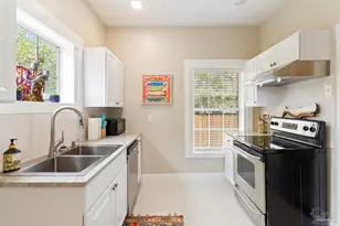 1010 W Gregory St, Pensacola, FL 32502 - Photo 29
