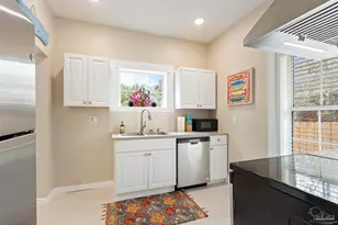 1010 W Gregory St, Pensacola, FL 32502 - Photo 7