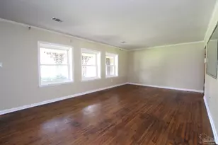 1019 E Burgess Rd, Pensacola, FL 32504 - Photo 7