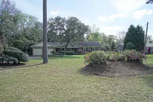 1019 E Burgess Rd, Pensacola, FL 32504 - Photo 3