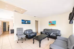 1000 Hawthorn Dr, Pensacola, FL 32507 - Photo 5