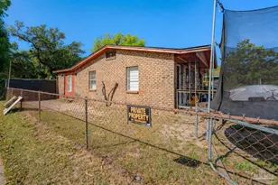 1000 Hawthorn Dr, Pensacola, FL 32507 - Photo 3