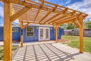 608 Edgewater Dr, Pensacola, FL 32507 - Photo 55