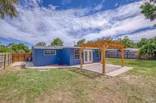608 Edgewater Dr, Pensacola, FL 32507 - Photo 53