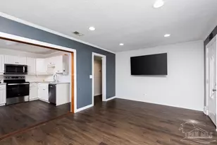 1106 Mills Ave, Pensacola, FL 32507 - Photo 9