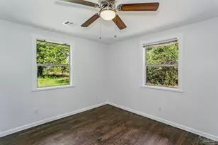 7245 Lockhart St, Pensacola, FL 32526 - Photo 13