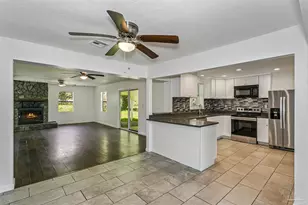 7245 Lockhart St, Pensacola, FL 32526 - Photo 5