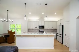 8725 Rush Ln, Pensacola, FL 32526 - Photo 15