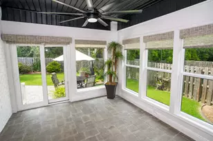 8725 Rush Ln, Pensacola, FL 32526 - Photo 23