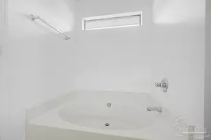 412 Strandview Dr, Pensacola, FL 32534 - Photo 19