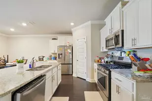 7980 Huntington Creek Ln, Pensacola, FL 32526 - Photo 13