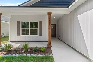 8302 Vickie St, Pensacola, FL 32514 - Photo 3