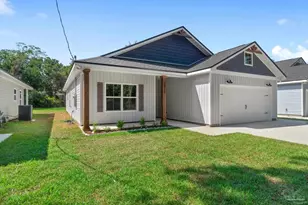 8302 Vickie St, Pensacola, FL 32514 - Photo 9