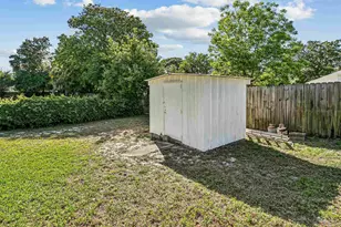 204 Poinciana Dr, Gulf Breeze, FL 32561 - Photo 35