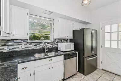 204 Poinciana Dr, Gulf Breeze, FL 32561 - Photo 15
