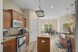 8135 Nevada St, Navarre, FL 32566 - Photo 13