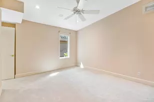 110 Highpoint Dr, Gulf Breeze, FL 32561 - Photo 37