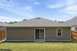 2752 Savannah Michelle Ln, Pensacola, FL 32534 - Photo 29