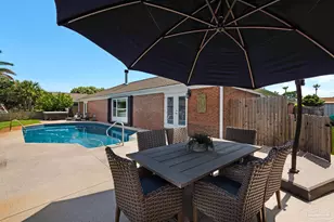 934 Aquamarine Dr, Gulf Breeze, FL 32563 - Photo 37