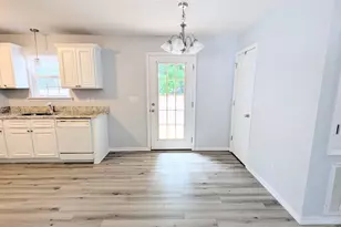 2758 Manuel Cir, Lillian, AL 36549 - Photo 7