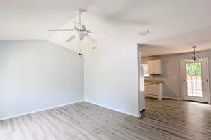 2758 Manuel Cir, Lillian, AL 36549 - Photo 3