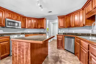 7933 Skyview Blvd, Navarre, FL 32566 - Photo 3