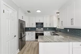 312 Florida Ave, Gulf Breeze, FL 32561 - Photo 15