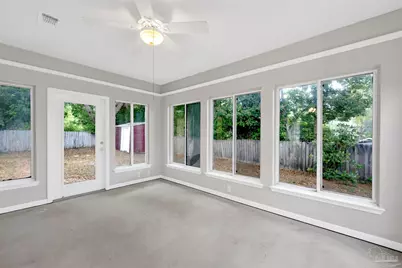 302 Teakwood Cir, Pensacola, FL 32506 - Photo 17