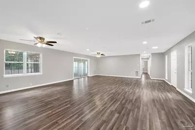302 Teakwood Cir, Pensacola, FL 32506 - Photo 11