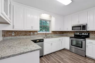 302 Teakwood Cir, Pensacola, FL 32506 - Photo 7