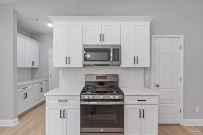 8314 Vickie St, Pensacola, FL 32514 - Photo 9