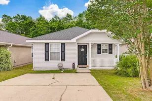 1135 Brownfield Rd, Pensacola, FL 32526 - Photo 1