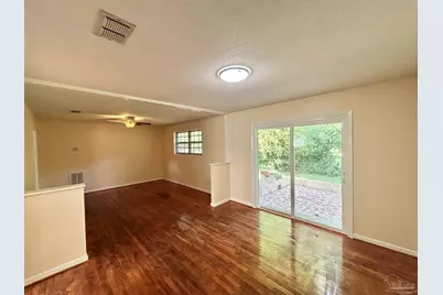 6384 Confederate Dr, Pensacola, FL 32503 - Photo 11