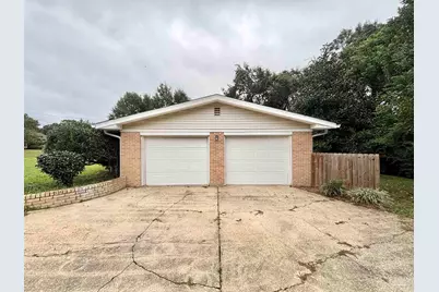 6384 Confederate Dr, Pensacola, FL 32503 - Photo 3