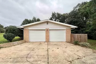6384 Confederate Dr, Pensacola, FL 32503 - Photo 3