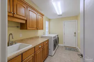 1636 Moonraker Dr, Milton, FL 32583 - Photo 19
