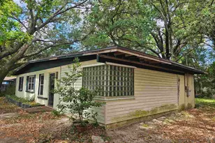 708 Vendee Ln, Pensacola, FL 32505 - Photo 3