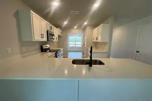 5286 Hidden Pnes Cir, Milton, FL 32583 - Photo 3